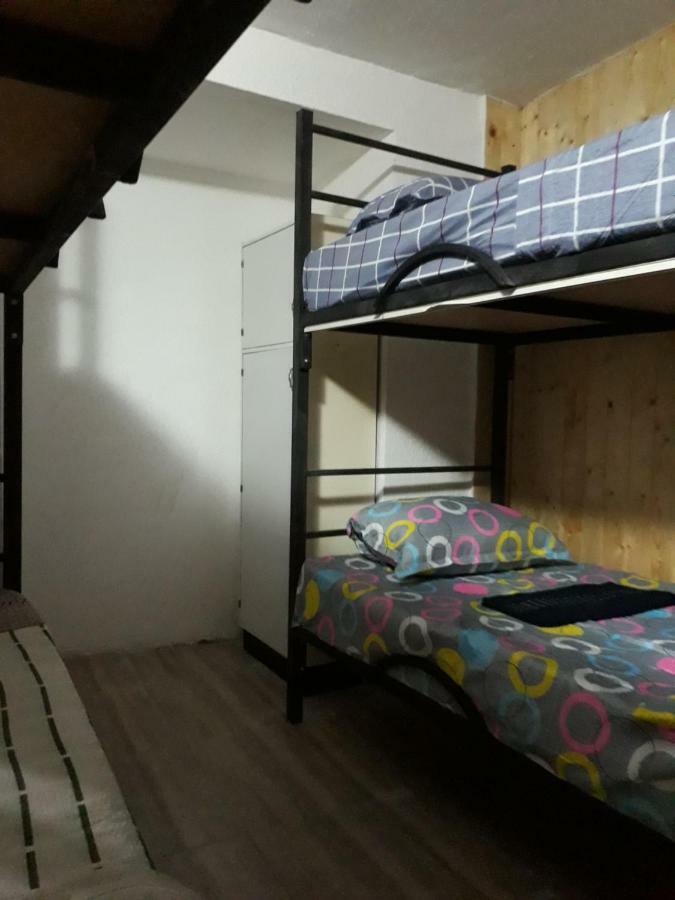 Avlabari Hostel Tbilisi ภายนอก รูปภาพ