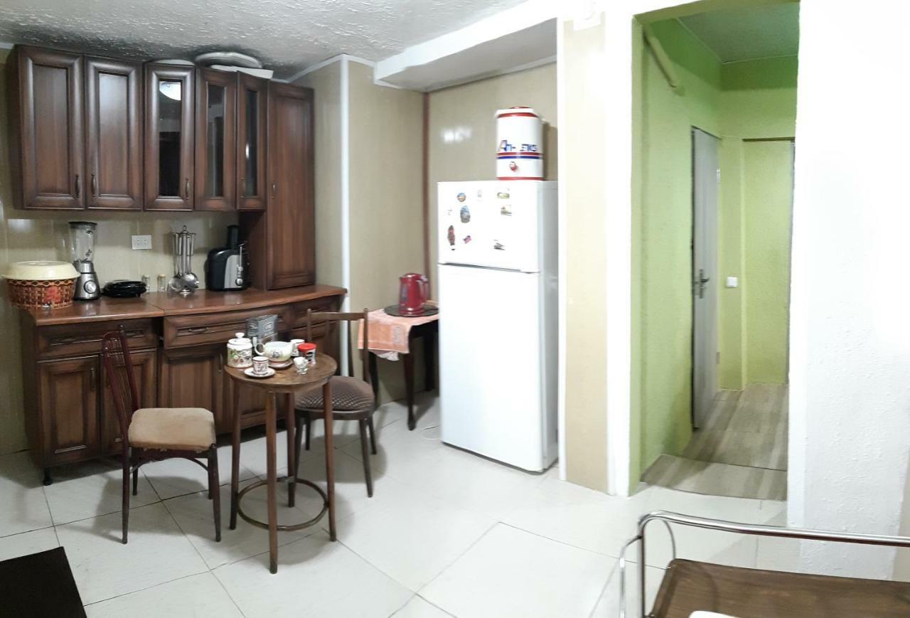 Avlabari Hostel Tbilisi ภายนอก รูปภาพ