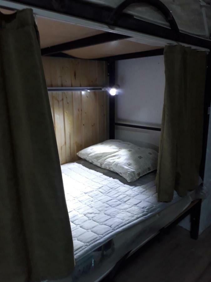 Avlabari Hostel Tbilisi ภายนอก รูปภาพ